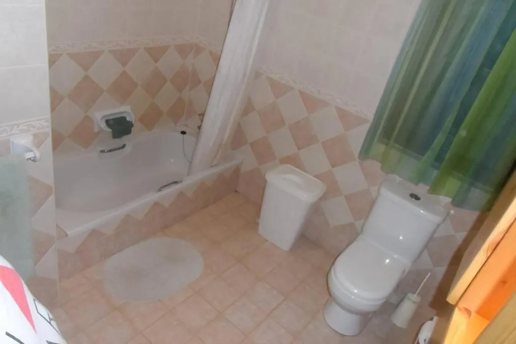 Private Room In Shared Apartment Close To University Of Malta & Mater Dei Birkirkara